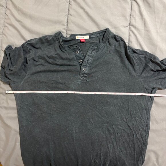 Marine Layer Relaxed Hemp Cotton Henley in washed black - Picture 3 of 3